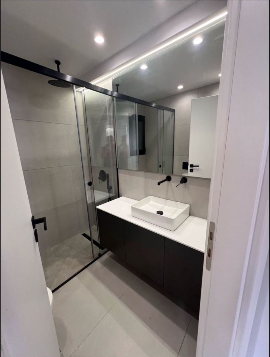 Apartment 3 - Image 5